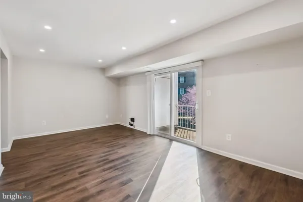 $340,000 | 14417 Saguaro Place, Centreville, VA 20121