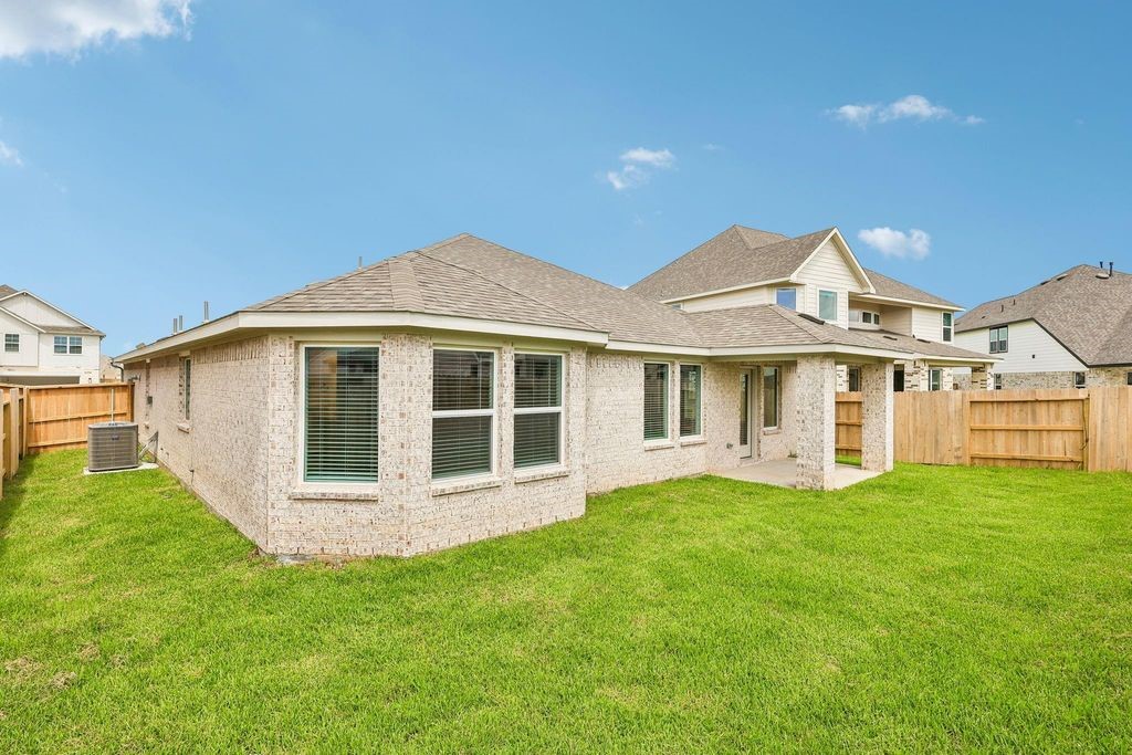 2814 Clapbread Lane Rosenberg, TX 77471 - Photo 31 of 36 Gallery Image 31