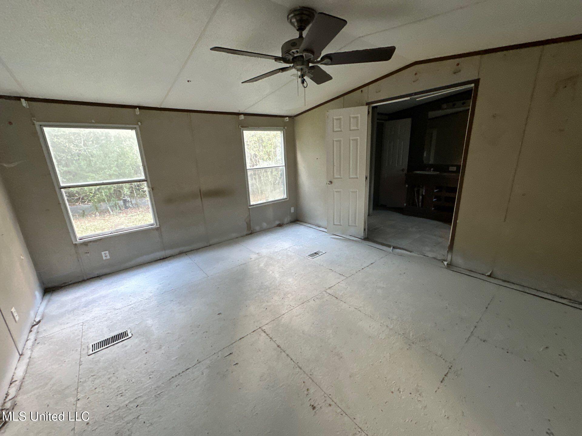 644 Gum Springs Road Braxton, MS 39044 - Photo 11 of 25 46-Nov 10 2024 03_07pm-He18