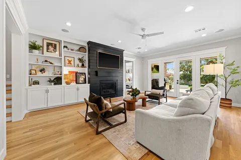 $1,350,000 | 1013 Martin Street, Houston, TX 77018