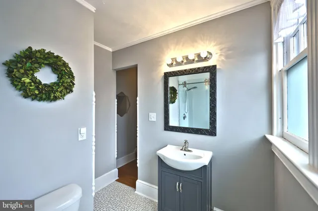 $625,000 | 104 Lincoln Way West, New Oxford, PA 17350