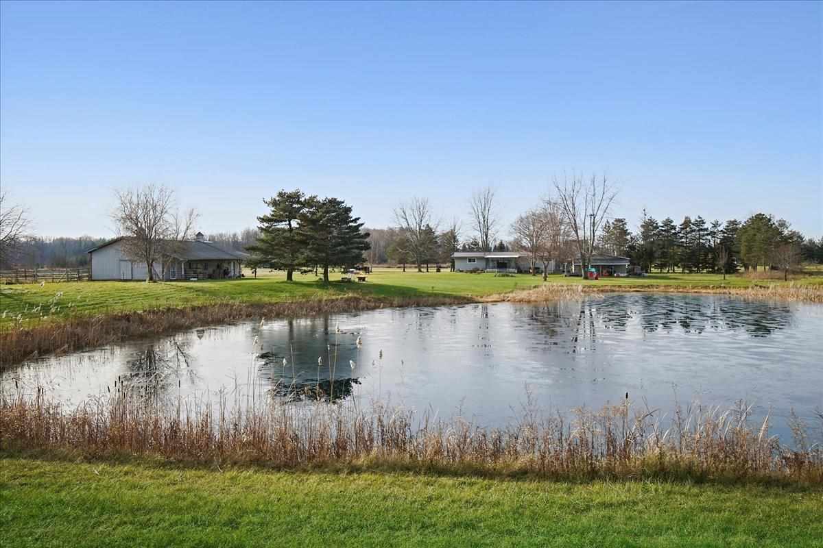 8454 Emmett Road Yale, MI 48097 - Photo 37 of 40 50062879-36.JPG