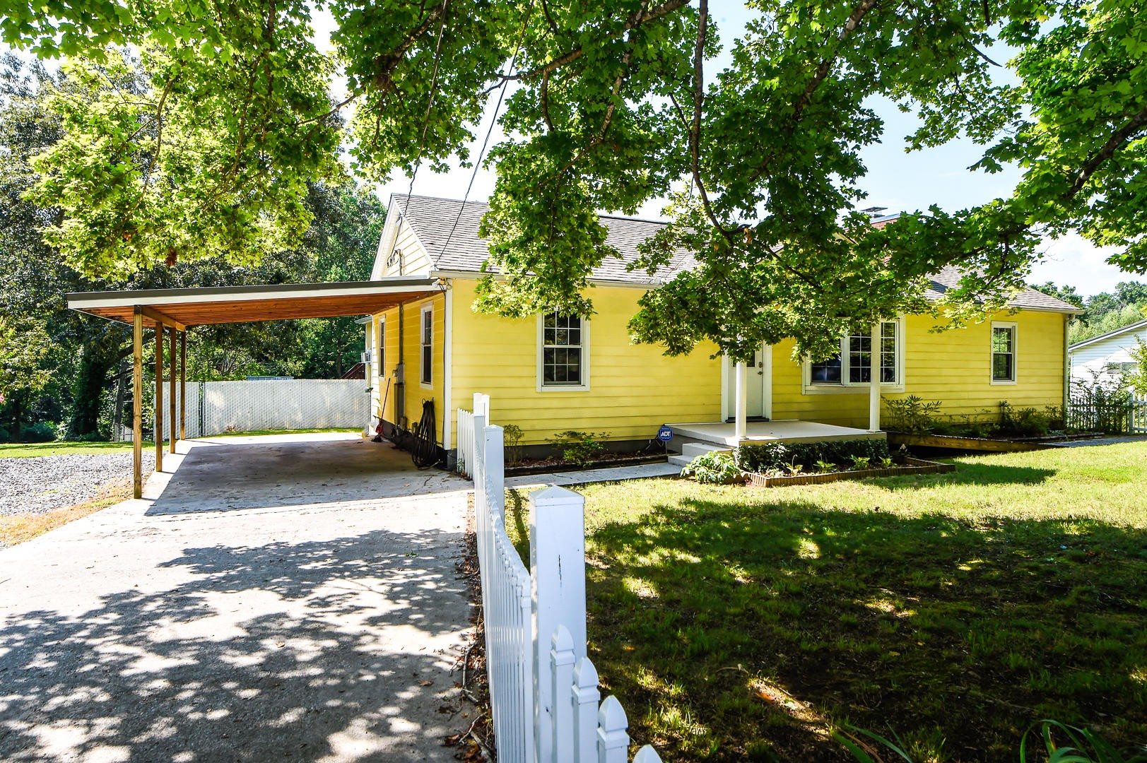 2139 Mentor Road Louisville, TN 37777 - Photo 2 of 40 Gallery Image 2