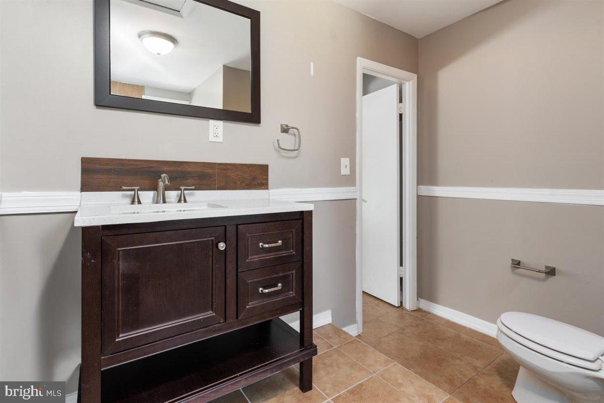 3605 Templar Road Randallstown, MD 21133 - Photo 20 of 39 Main level full bath