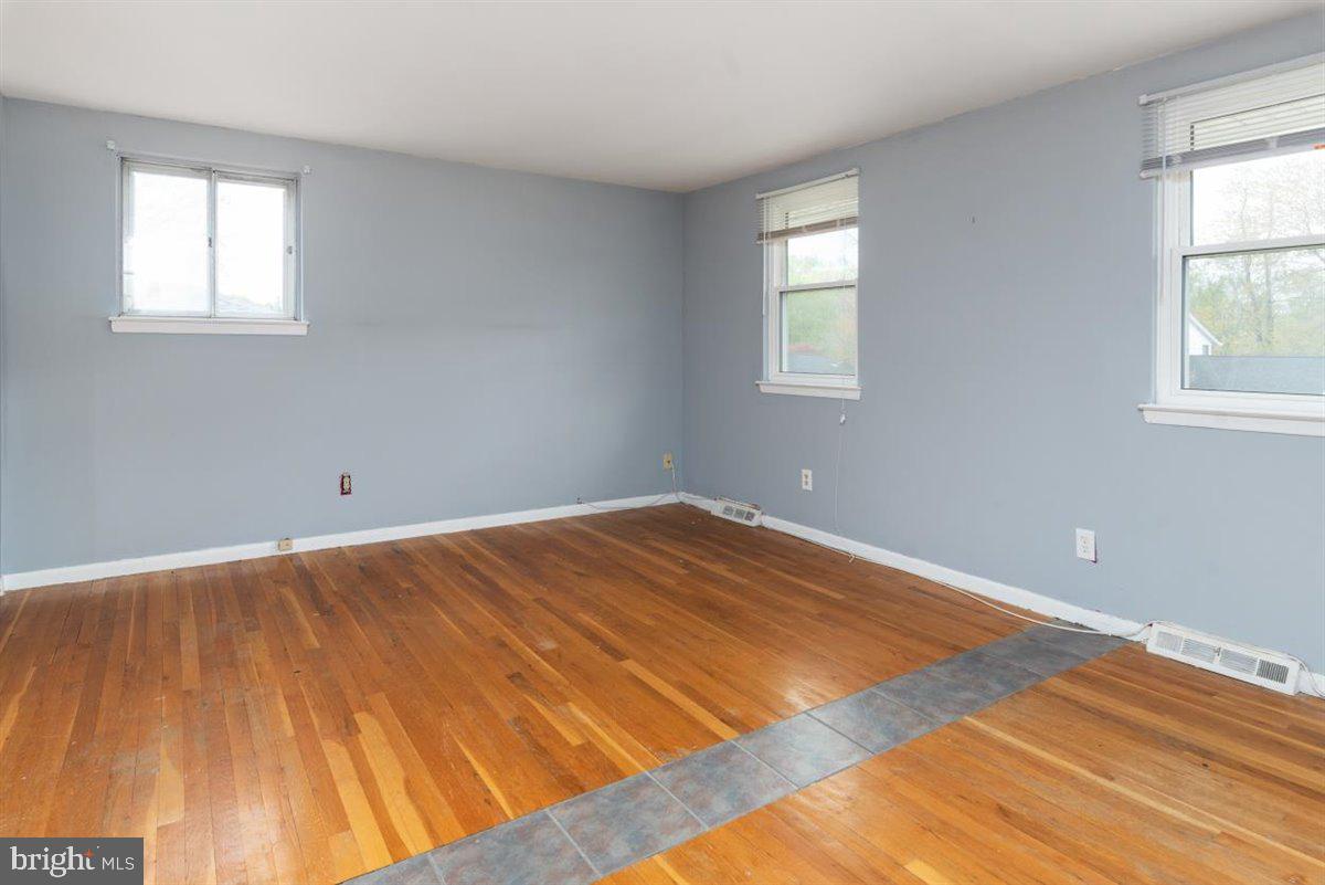 3605 Templar Road Randallstown, MD 21133 - Photo 28 of 39 Large Primary bedroom with two closets