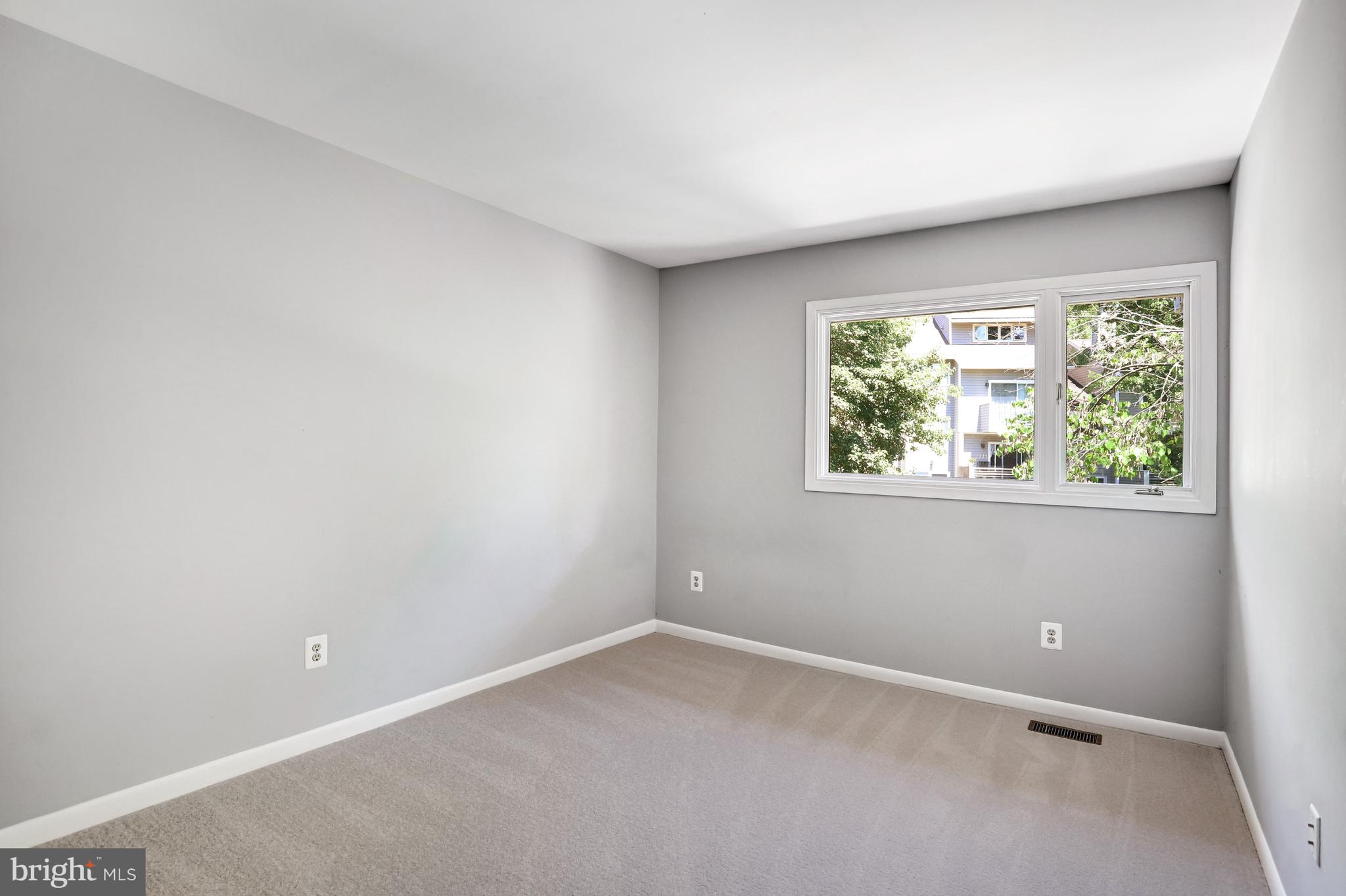 1953 Lakeport Way Reston, VA 20191 - Photo 14 of 60 an empty room with a window