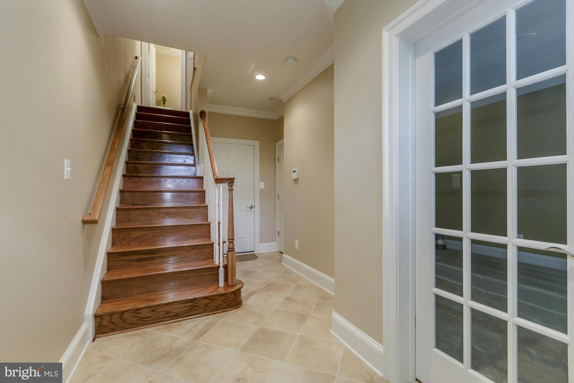 1718 Carpenter Road Alexandria, VA 22314 - Photo 3 of 28 Interior (General)