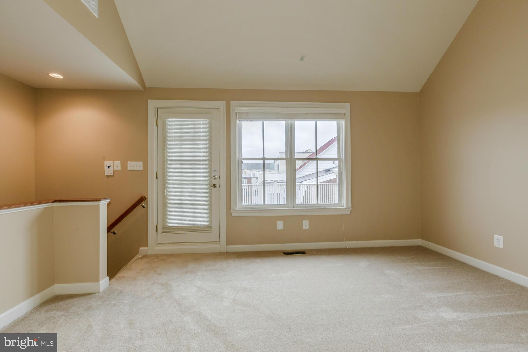 1718 Carpenter Road Alexandria, VA 22314 - Photo 22 of 28 Top Floor Loft