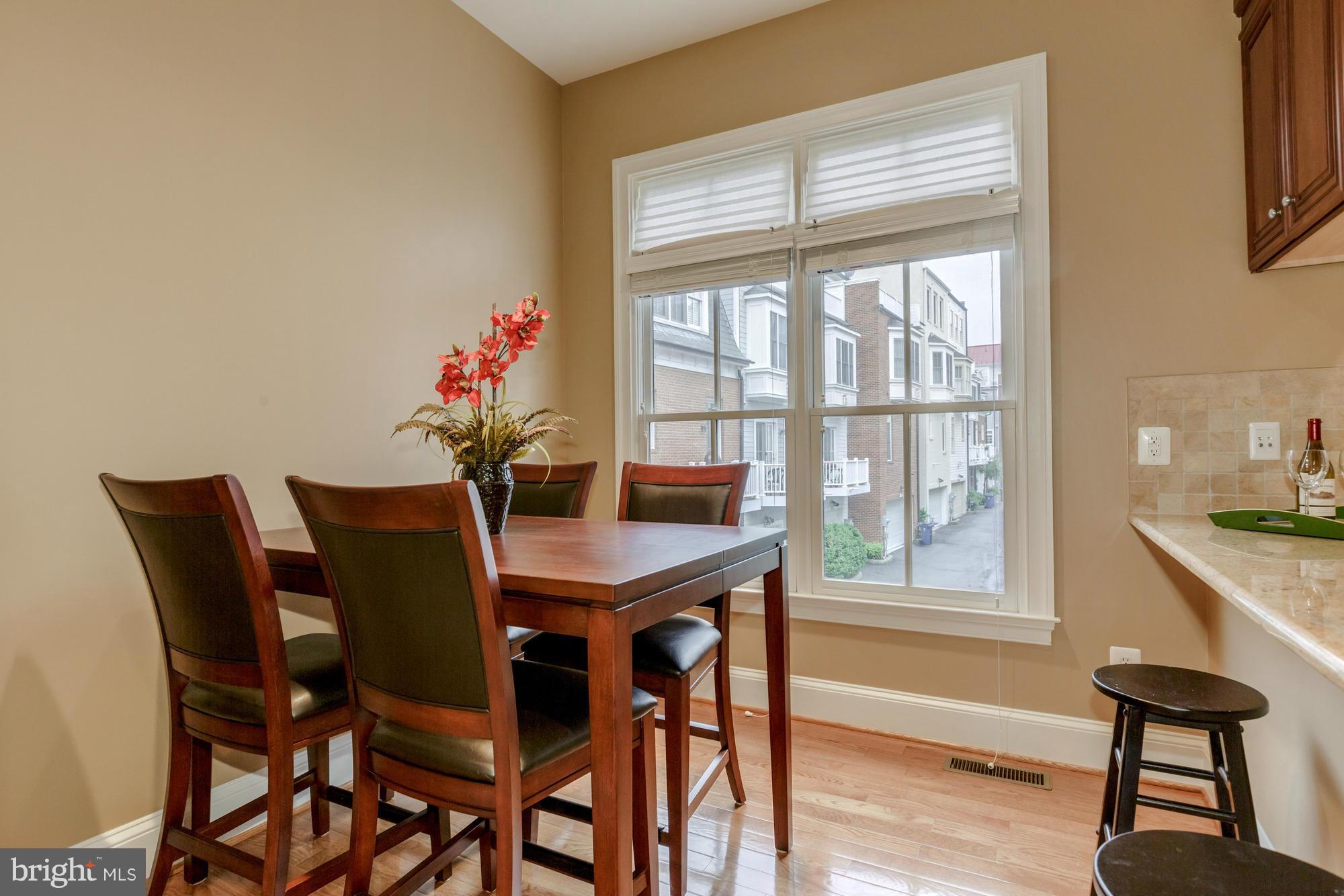 1718 Carpenter Road Alexandria, VA 22314 - Photo 5 of 28 Kitchen