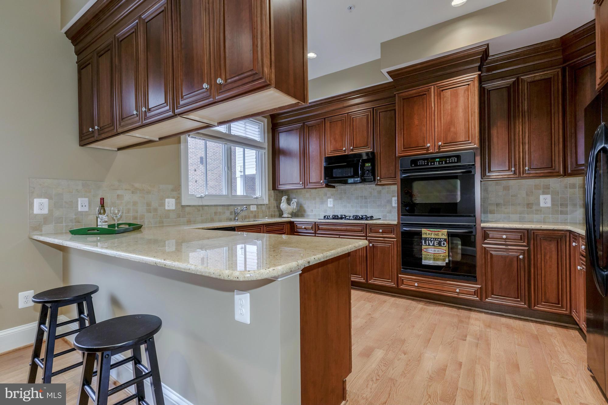 1718 Carpenter Road Alexandria, VA 22314 - Photo 6 of 28 Kitchen