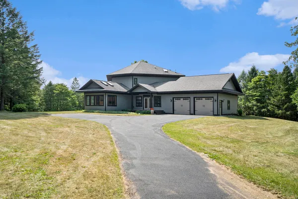 $875,000 | 6483 North 144th Avenue, Walkerville, MI 49459