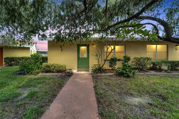 $99,900 | 401 Dorchester Place North, Unit 58, Sun City Center, FL 33573
