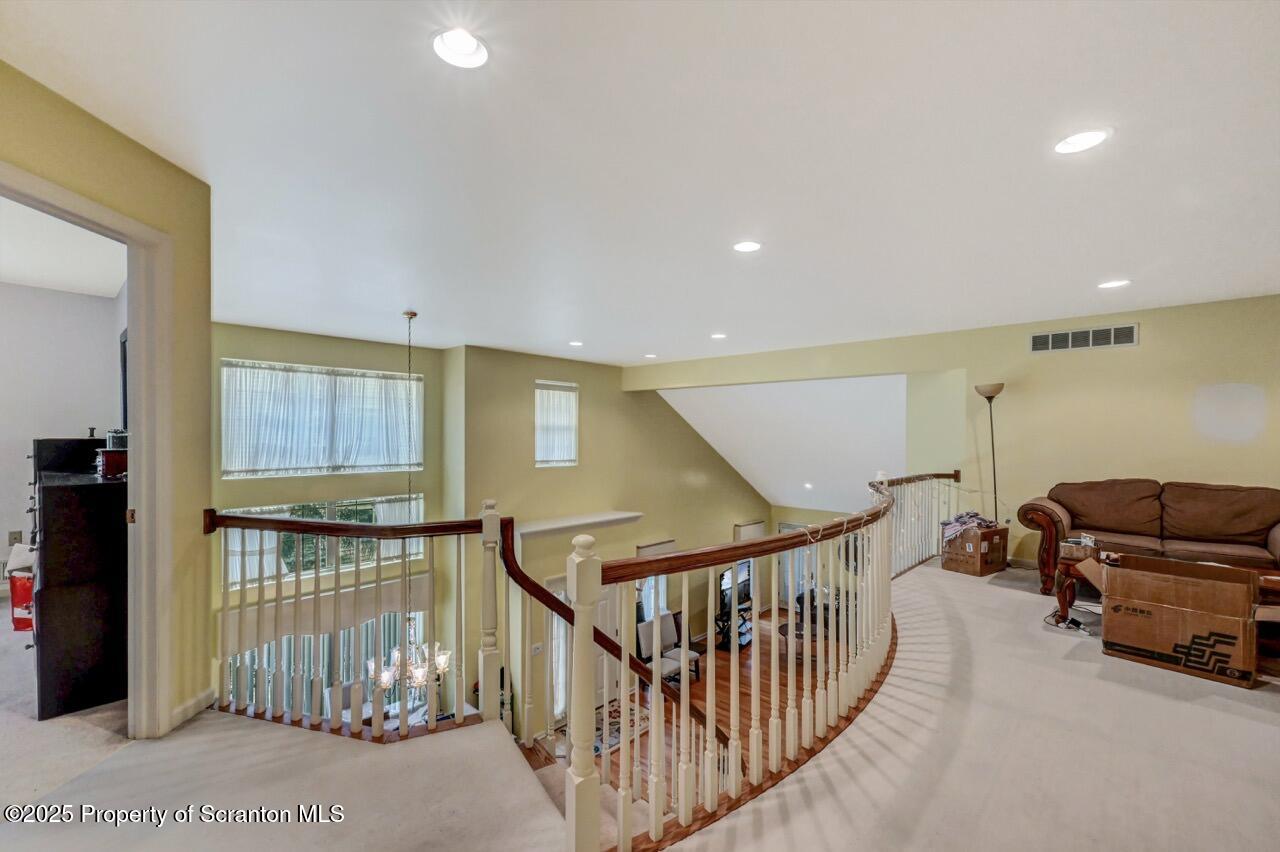 20 Hedge Row Run Clarks Summit, PA 18411 - Photo 44 of 66 20 Hedge Row Run 39 Large