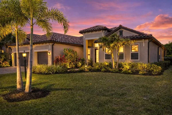 $950,000 | 16309 Tradewind Terrace, Lakewood Ranch, FL 34211
