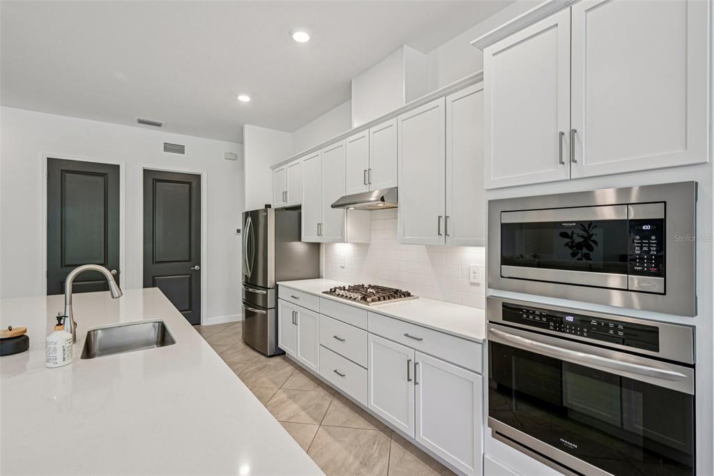 16309 Tradewind Terrace Lakewood Ranch, FL 34211 - Photo 20 of 95