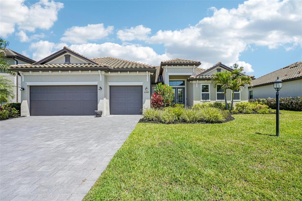 16309 Tradewind Terrace Lakewood Ranch, FL 34211 - Photo 3 of 95