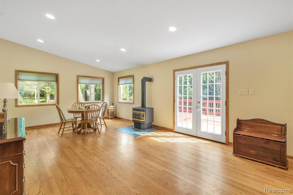 28366 Rollcrest Road Farmington Hills, MI 48334 - Photo 19 of 53