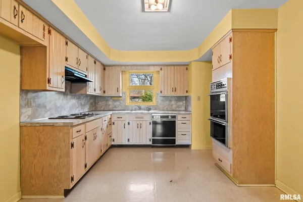 $125,000 | 14 Pinehurst Drive, Springfield, IL 62704