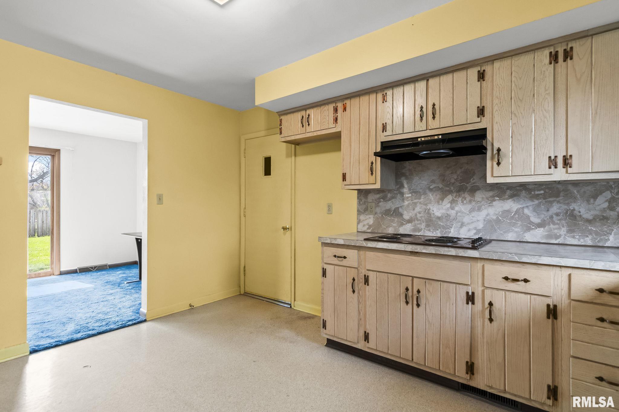 14 Pinehurst Drive Springfield, IL 62704 - Photo 13 of 35