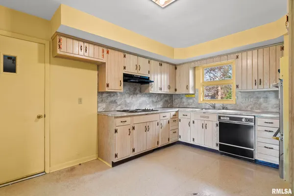 $125,000 | 14 Pinehurst Drive, Springfield, IL 62704