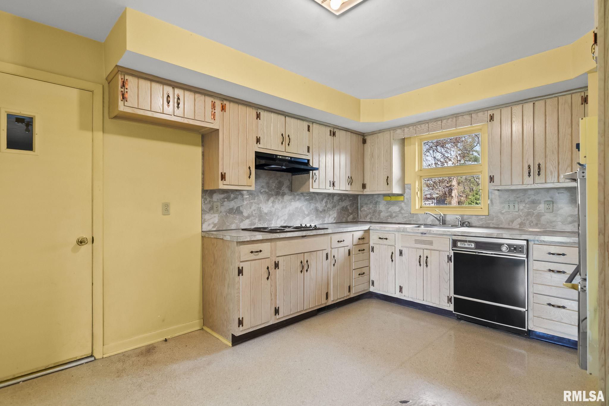 14 Pinehurst Drive Springfield, IL 62704 - Photo 15 of 35