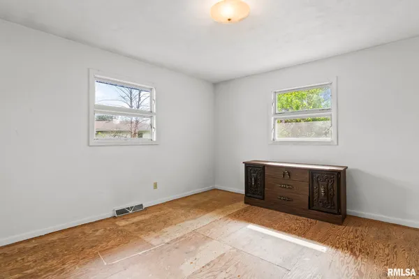 $125,000 | 14 Pinehurst Drive, Springfield, IL 62704
