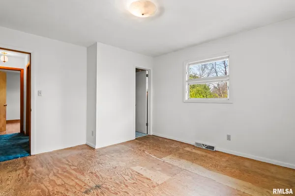 $125,000 | 14 Pinehurst Drive, Springfield, IL 62704