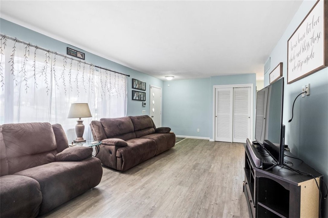 119 Highview Drive Irondequoit, NY 14609 - Photo 8 of 32