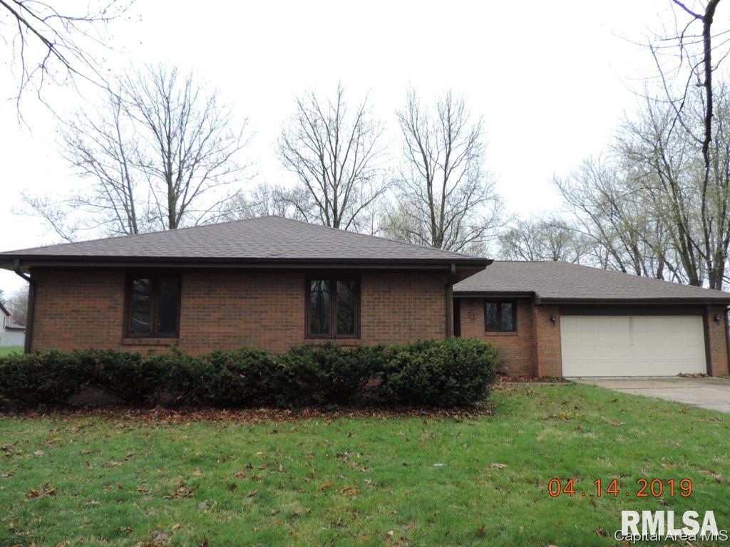 13 Mishawaka Drive Rochester, IL 62563 - Photo 1 of 15