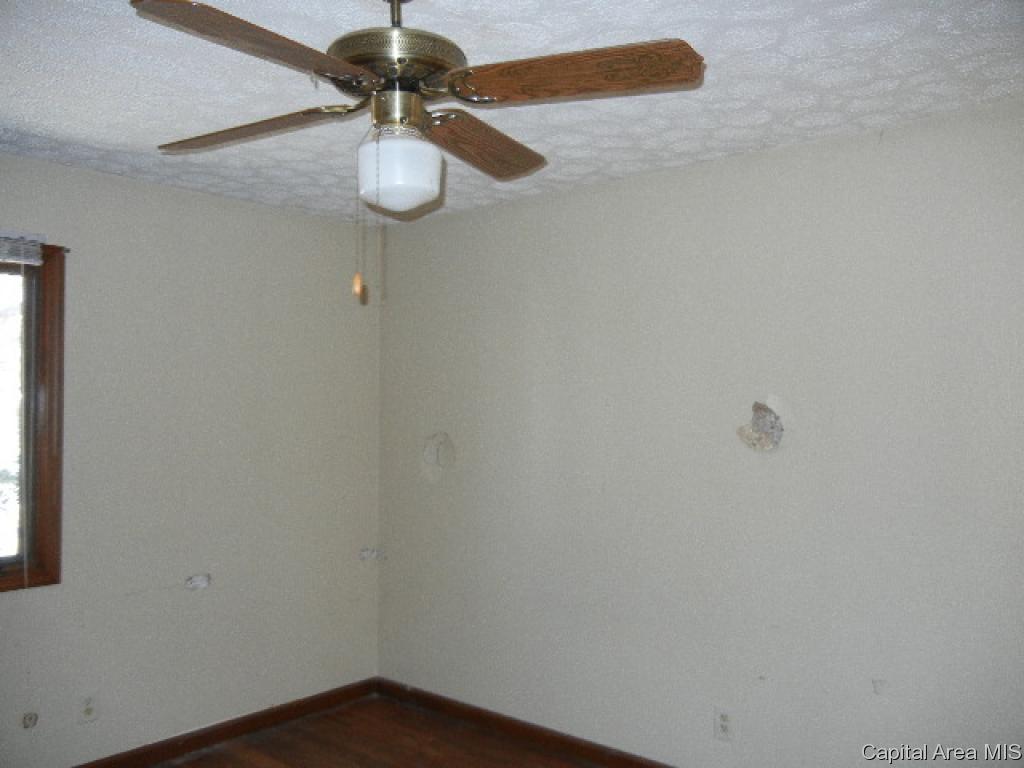 13 Mishawaka Drive Rochester, IL 62563 - Photo 12 of 15