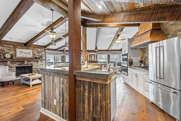 $510,000 | 890 Windsor Drive, Unit 4, Fontana, WI 53125