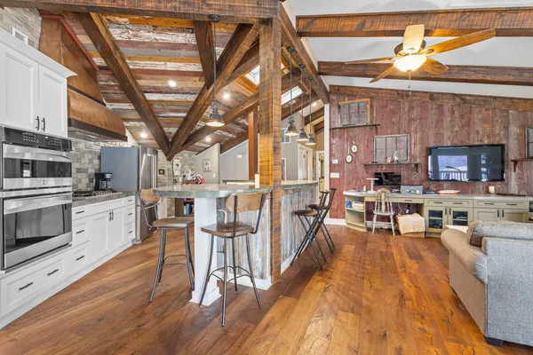 $510,000 | 890 Windsor Drive, Unit 4, Fontana, WI 53125