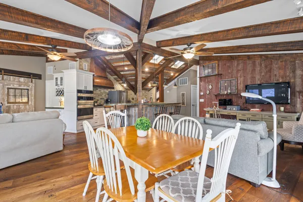 $510,000 | 890 Windsor Drive, Unit 4, Fontana, WI 53125