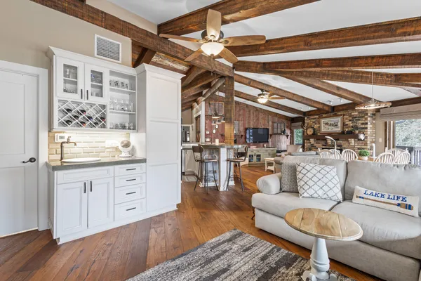 $510,000 | 890 Windsor Drive, Unit 4, Fontana, WI 53125