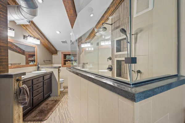 $510,000 | 890 Windsor Drive, Unit 4, Fontana, WI 53125