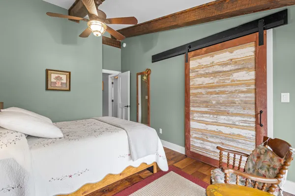 $510,000 | 890 Windsor Drive, Unit 4, Fontana, WI 53125