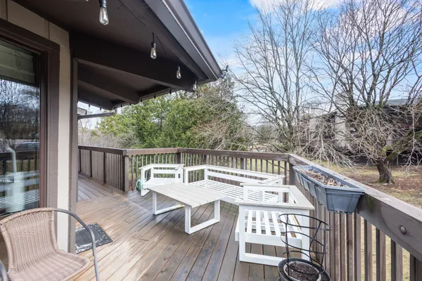 $510,000 | 890 Windsor Drive, Unit 4, Fontana, WI 53125