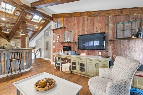 $510,000 | 890 Windsor Drive, Unit 4, Fontana, WI 53125