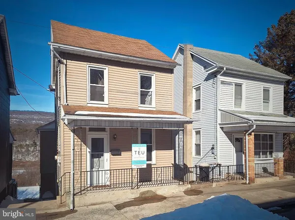 $118,000 | 1227 Pulaski Avenue, Coal Township, PA 17866