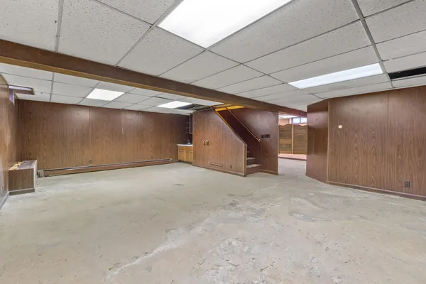 $164,500 | 515 Maumee Street, Jonesville, MI 49250