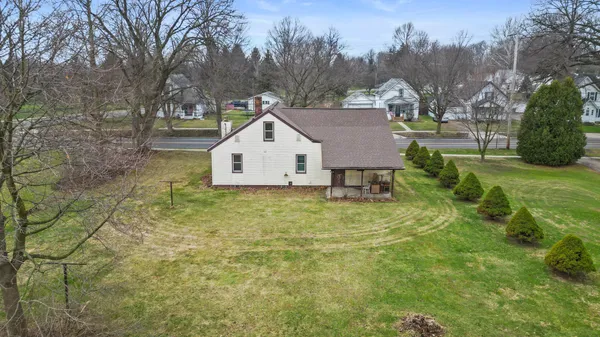 $164,500 | 515 Maumee Street, Jonesville, MI 49250