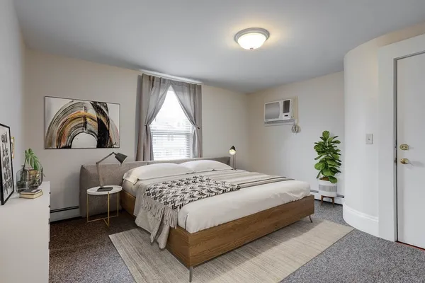 $2,000 | 122 Lowell Street, Unit 3, Peabody, MA 01960