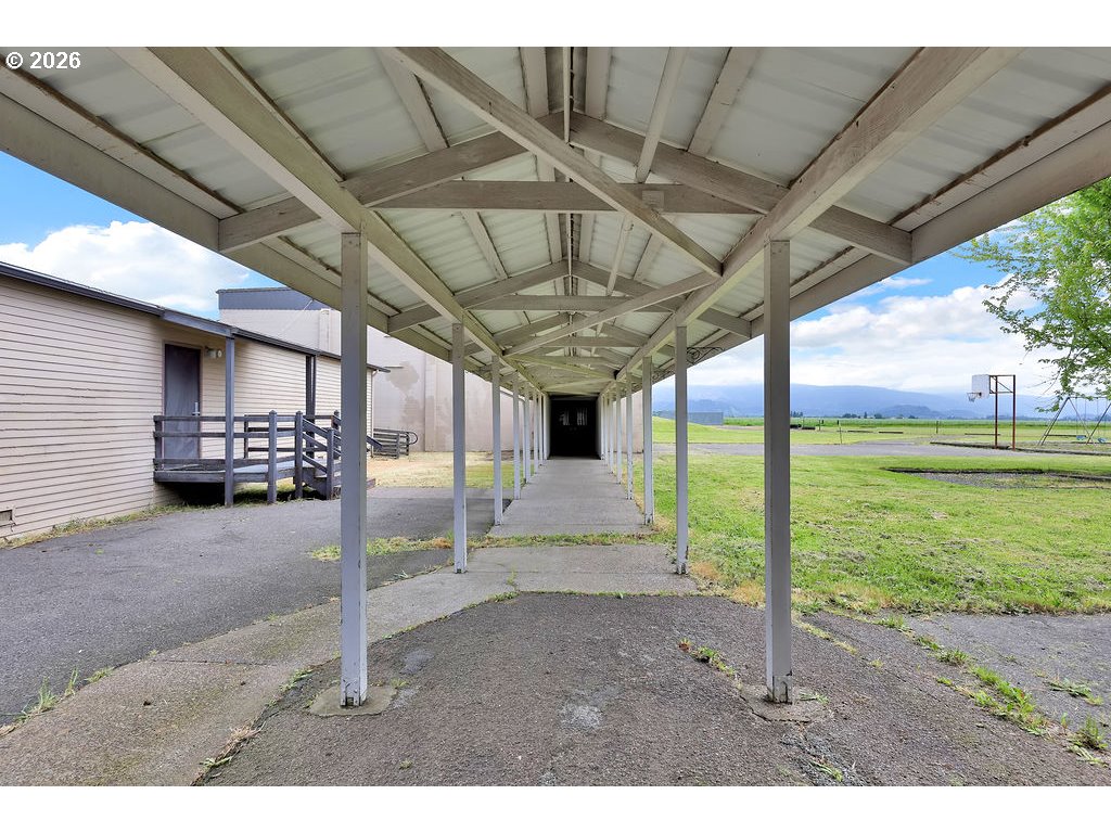 21211 Coburg Road Harrisburg, OR 97446 - Photo 33 of 48 a view of a porch