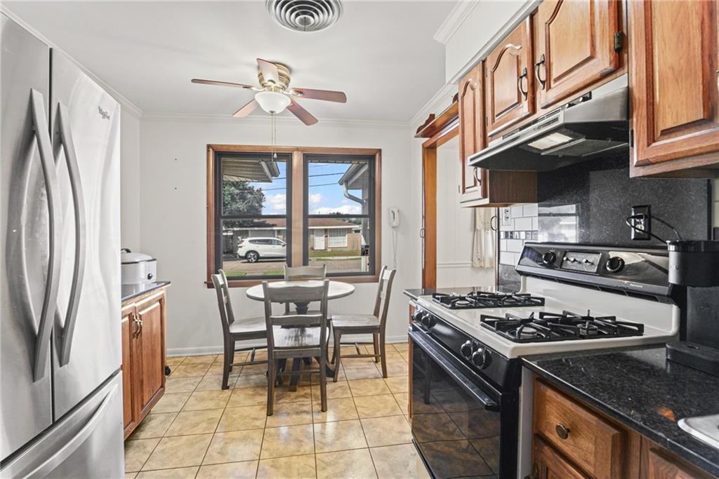 9 Maple Lane Gretna, LA 70053 - Photo 8 of 25