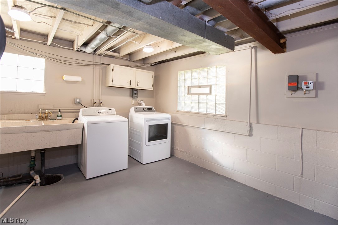 9030 Reed Road North Ridgeville, OH 44039 - Photo 22 of 35 Laundry room