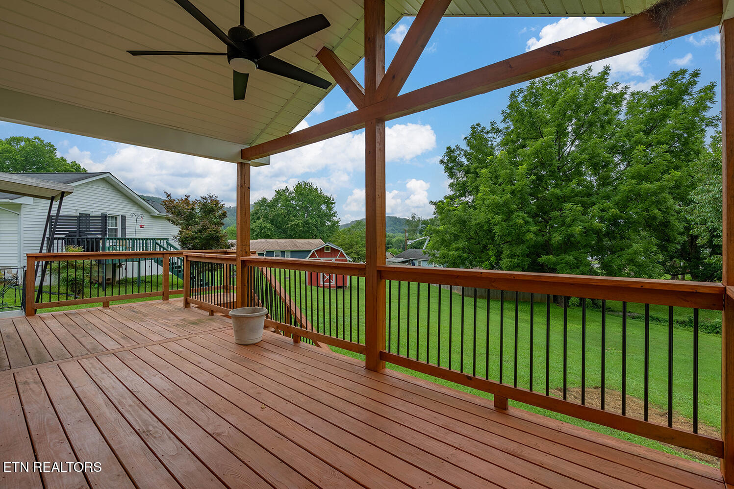104 West Sheridan Place Oak Ridge, TN 37830 - Photo 17 of 19 A7301237-HDR