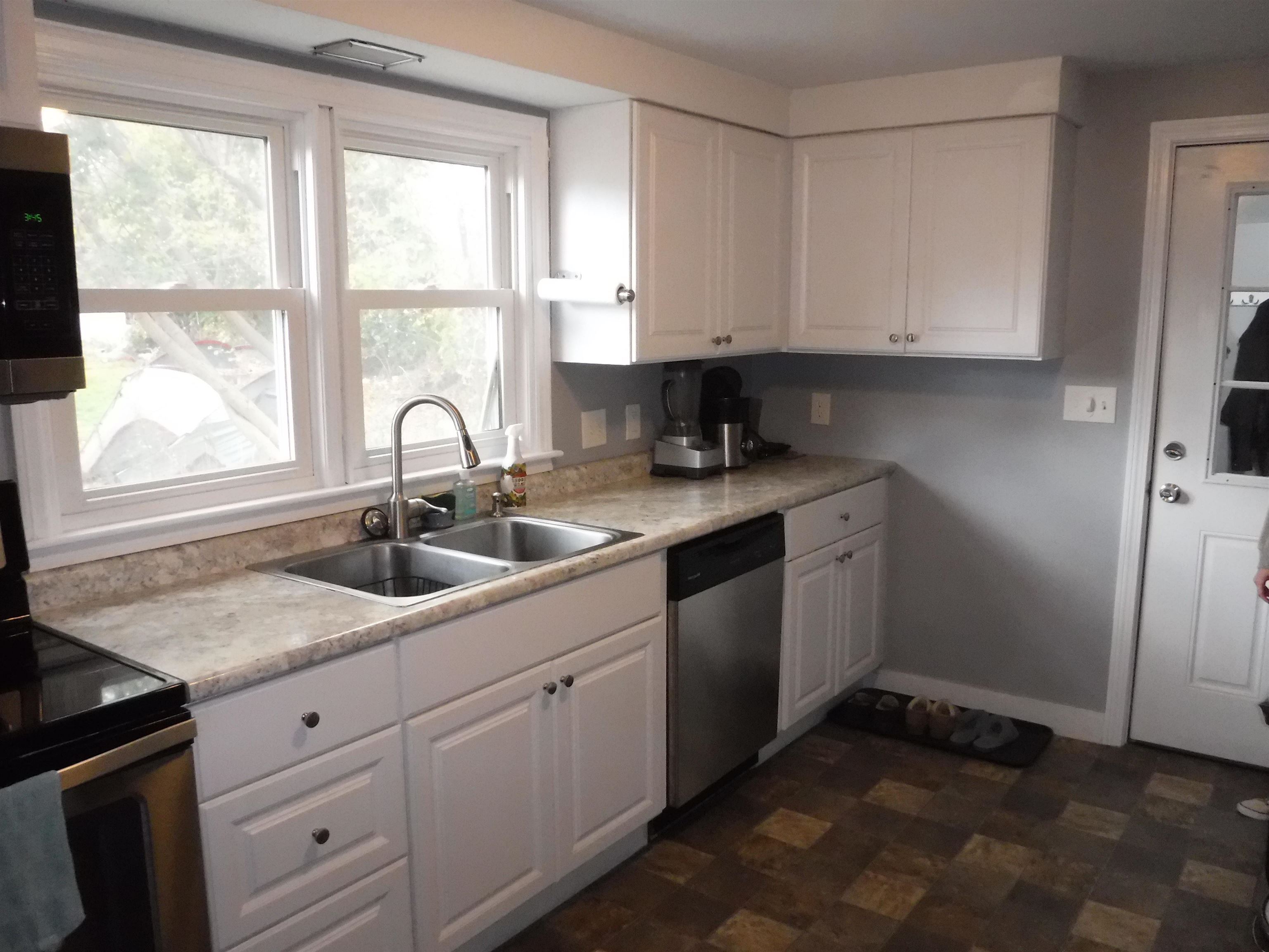 3 Spellman Terrace Rutland, VT 05701 - Photo 3 of 23