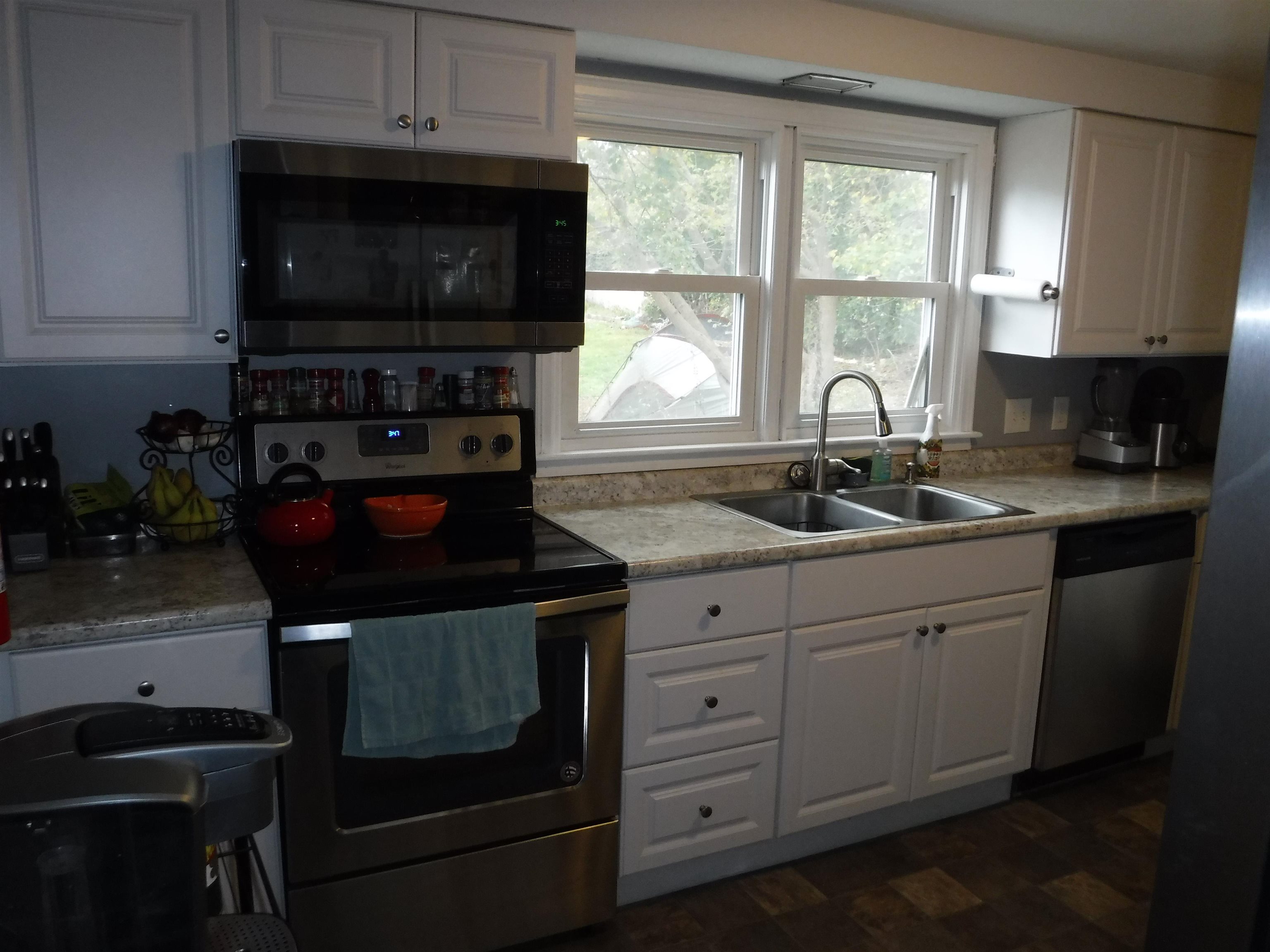 3 Spellman Terrace Rutland, VT 05701 - Photo 4 of 23