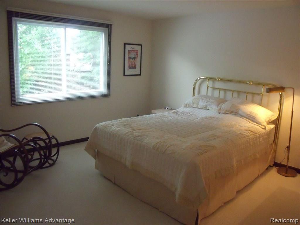36941 Fox Run Farmington Hills, MI 48331 - Photo 38 of 49