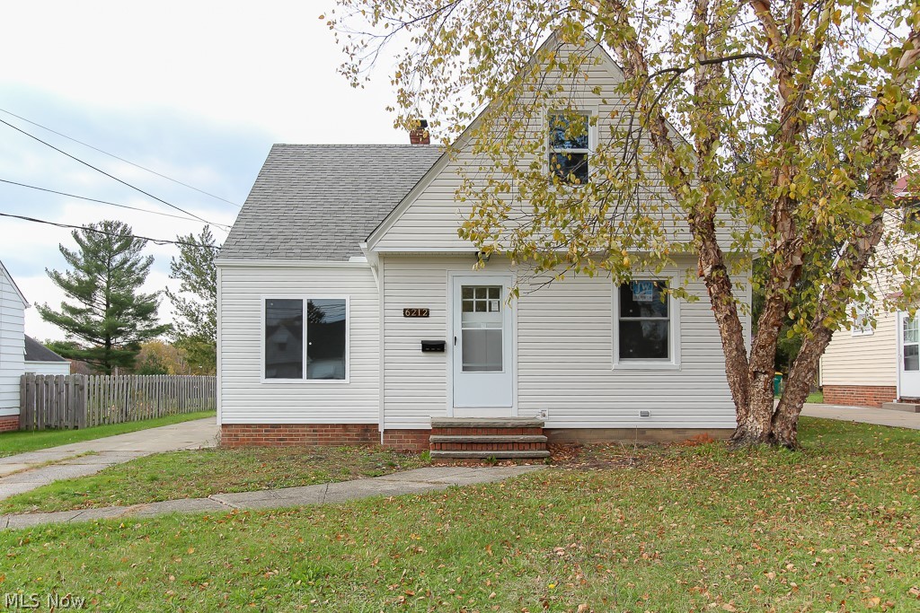 6212 Dunham Road Maple Heights, OH 44137 - Photo 1 of 34